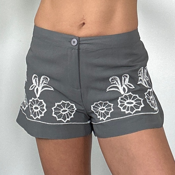 RD style Shorts Grey with white embroidery Size S 100% Polyester - Picture 5 of 6